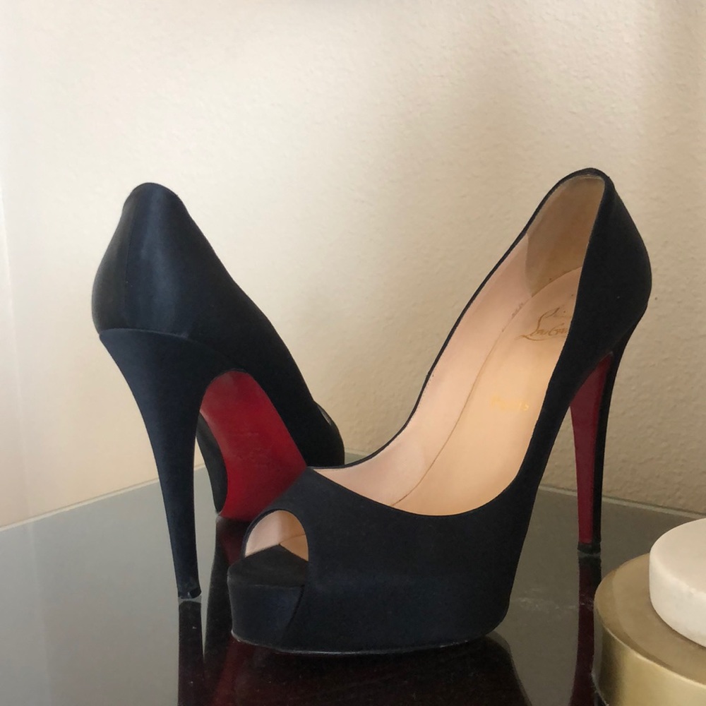 Authentic Christian Louboutin pumps